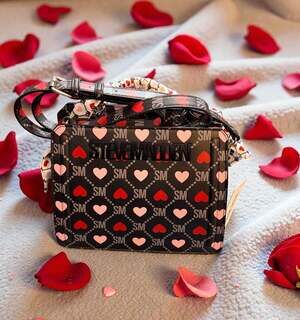 STEVE MADDEN BEVELYN TOTE/SHOULDER BAG HEARTS BLACK, RED and PINK NWT